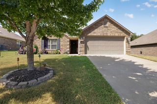 2550 Iron Avenue, Farmington, AR 72730
