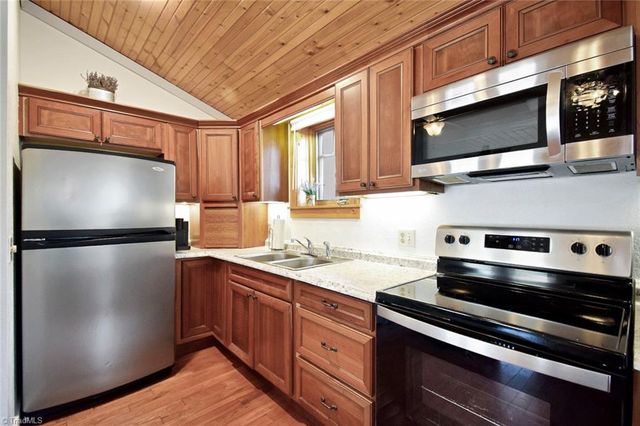 163 Black Pine Road, Newland, NC 28657