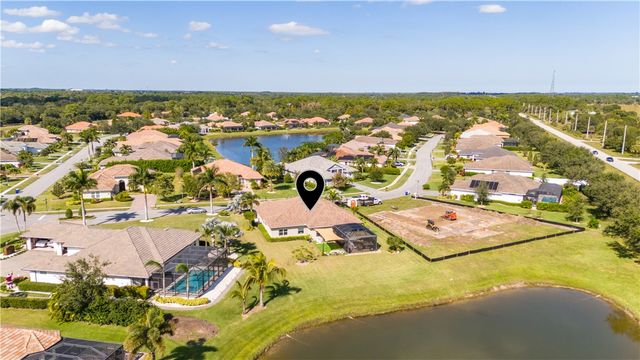 510 Caroline Drive, Vero Beach, FL 32968