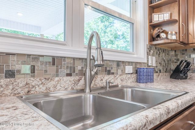 164 Greenshores Circle Ln, Mcdaniels, KY 40152