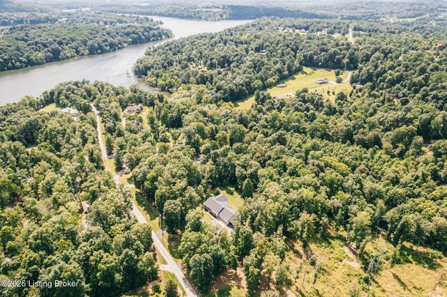 164 Greenshores Circle Ln, Mcdaniels, KY 40152