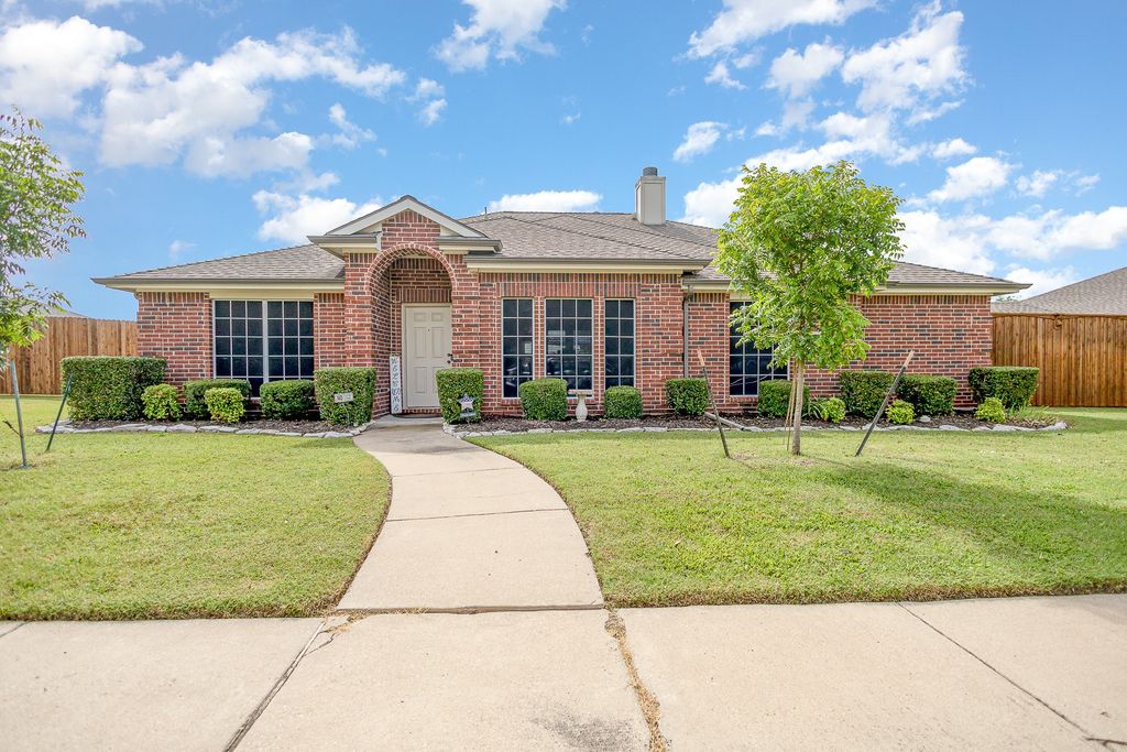2140 Harvester Drive, Rockwall, TX 75032