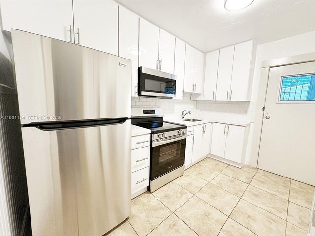 2153 SW 14th Ter 1, Miami, FL 33145