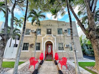 2153 SW 14th Ter 1, Miami, FL 33145