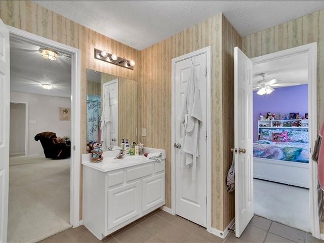 22907 Eastgate Village Drive, Spring, TX 77373