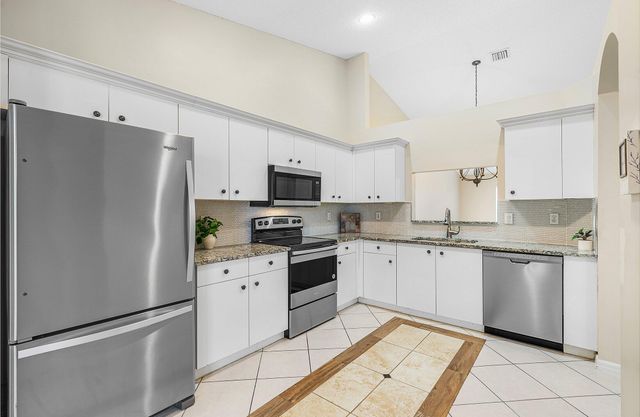 6060 Petunia Road, Delray Beach, FL 33484