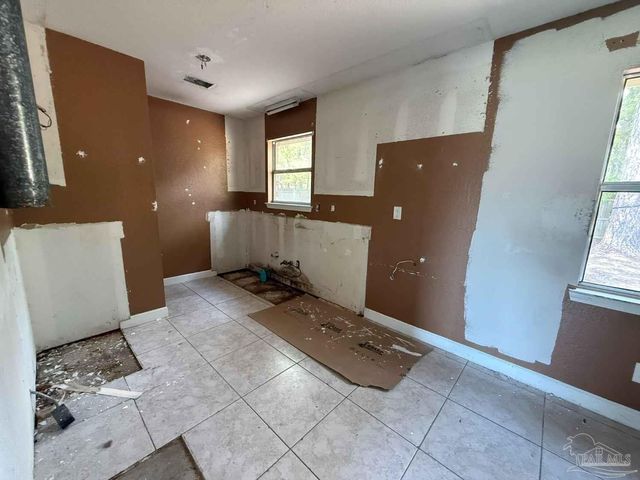 10758 Jolyne Dr, Pensacola, FL 32506