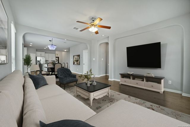 325 Oak Creek Way, New Braunfels, TX 78130