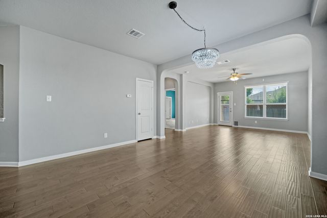 325 Oak Creek Way, New Braunfels, TX 78130