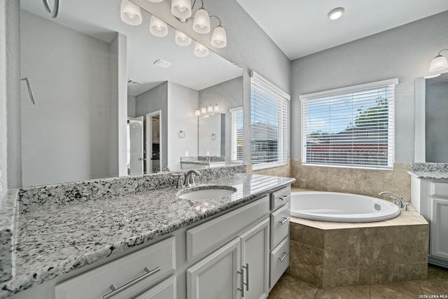 325 Oak Creek Way, New Braunfels, TX 78130