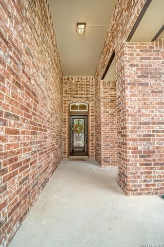 325 Oak Creek Way, New Braunfels, TX 78130