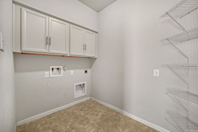 325 Oak Creek Way, New Braunfels, TX 78130