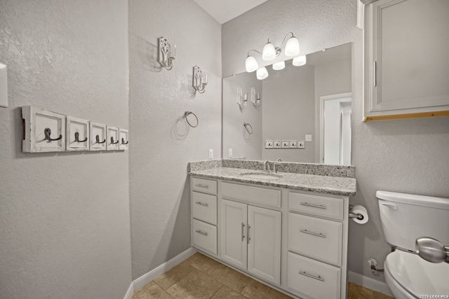 325 Oak Creek Way, New Braunfels, TX 78130