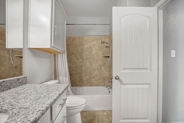 325 Oak Creek Way, New Braunfels, TX 78130