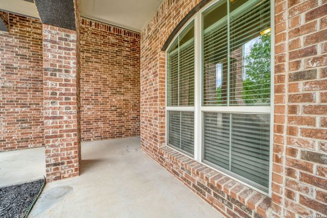 325 Oak Creek Way, New Braunfels, TX 78130