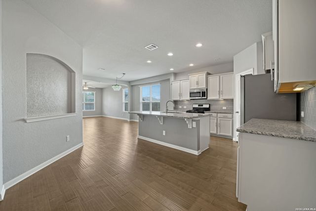 325 Oak Creek Way, New Braunfels, TX 78130