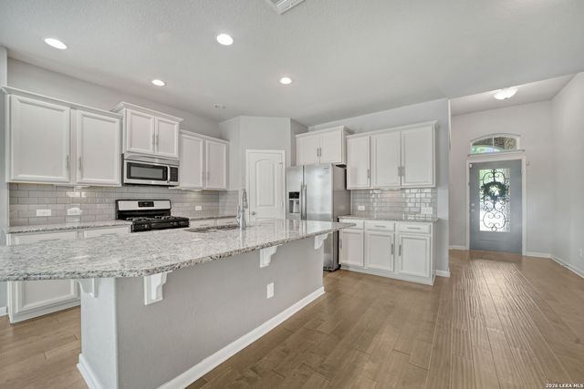 325 Oak Creek Way, New Braunfels, TX 78130