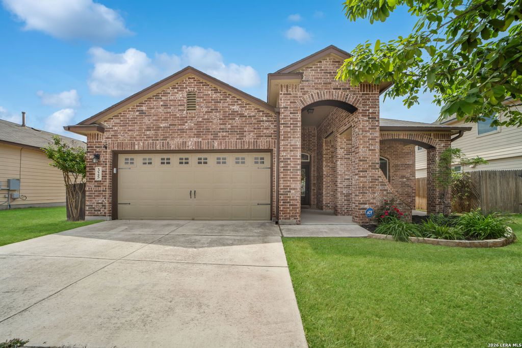 325 Oak Creek Way, New Braunfels, TX 78130