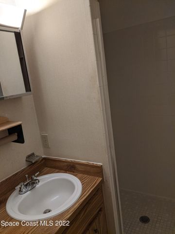 108 Barton Avenue B, Rockledge, FL 32955