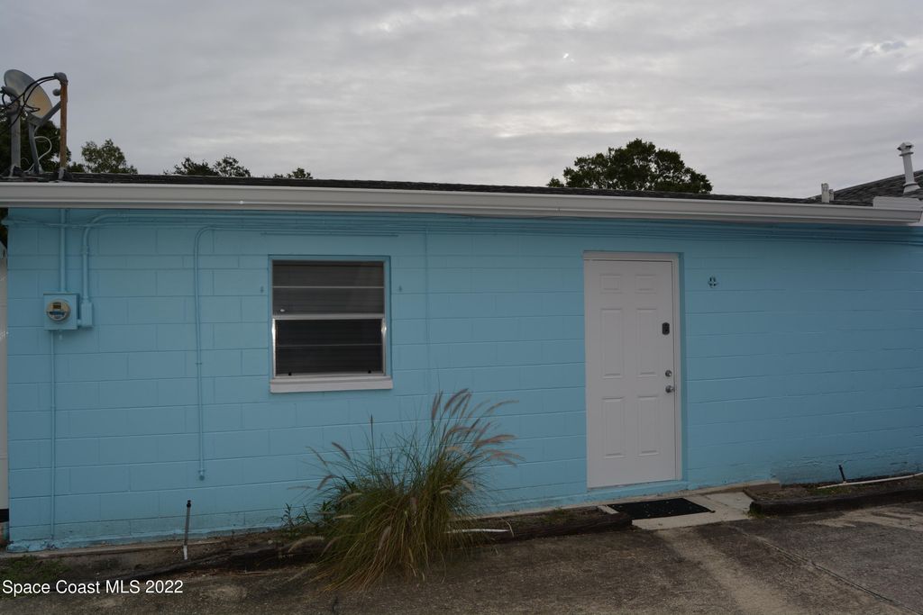 108 Barton Avenue B, Rockledge, FL 32955
