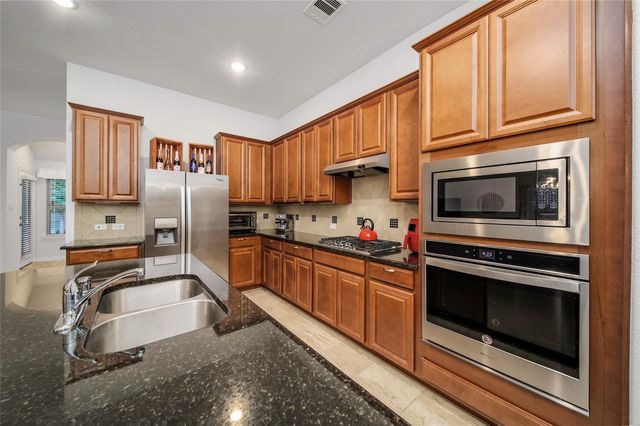 169 Bluebell Woods Way, Conroe, TX 77318