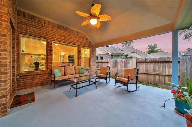 169 Bluebell Woods Way, Conroe, TX 77318