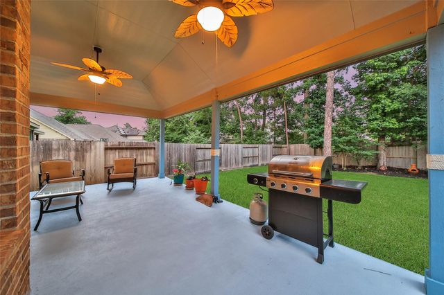 169 Bluebell Woods Way, Conroe, TX 77318