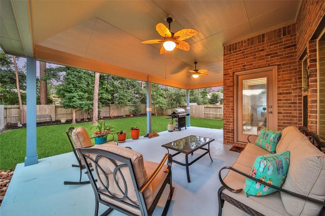 169 Bluebell Woods Way, Conroe, TX 77318