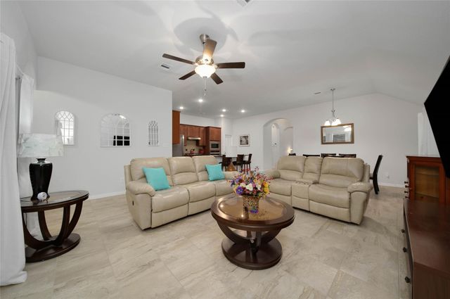 169 Bluebell Woods Way, Conroe, TX 77318