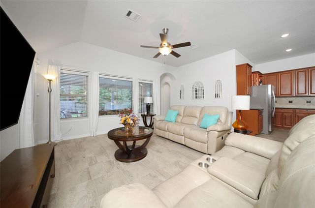 169 Bluebell Woods Way, Conroe, TX 77318