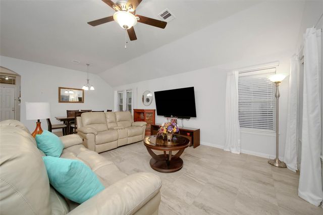 169 Bluebell Woods Way, Conroe, TX 77318