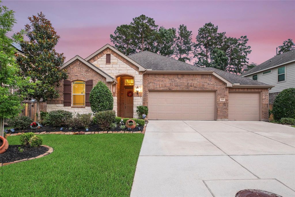 169 Bluebell Woods Way, Conroe, TX 77318