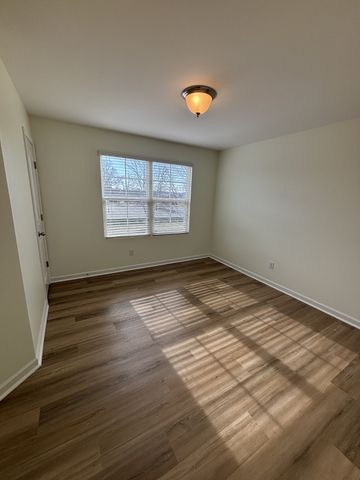 1804 Riverbirch Ln, Hermitage, TN 37076