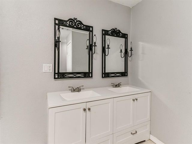30305 Hardesty Road, Mcloud, OK 74851