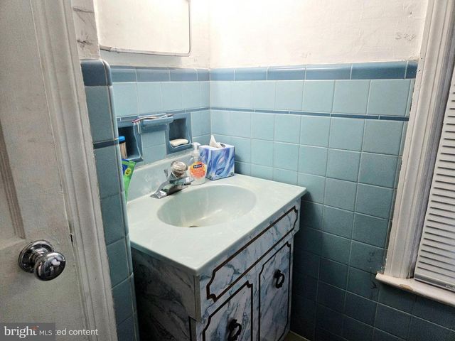 1953 EATON AVE, Bethlehem, PA 18018
