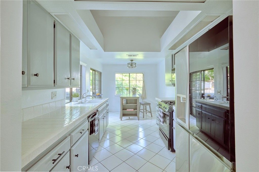 8132 Atwater Circle 202, Huntington Beach, CA 92646 — photo 4