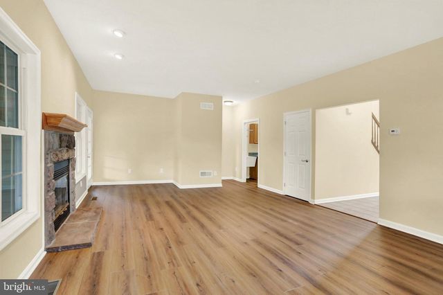 22 COVENTRY DR, Carlisle, PA 17015
