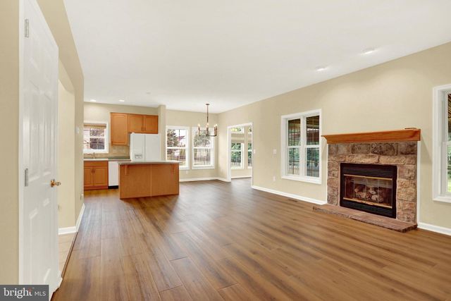22 COVENTRY DR, Carlisle, PA 17015