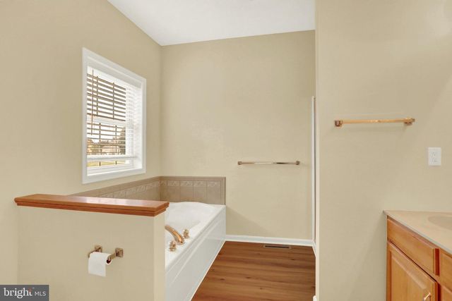 22 COVENTRY DR, Carlisle, PA 17015