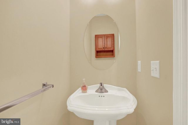 22 COVENTRY DR, Carlisle, PA 17015
