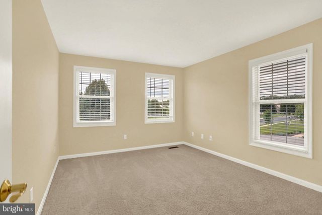22 COVENTRY DR, Carlisle, PA 17015