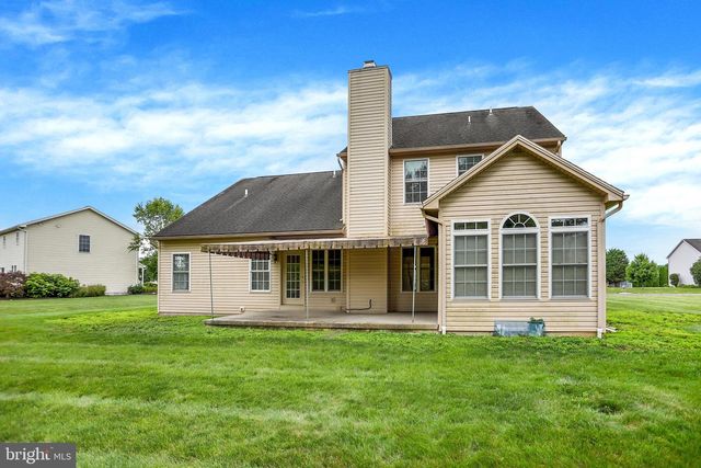 22 COVENTRY DR, Carlisle, PA 17015