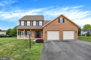 22 COVENTRY DR, Carlisle, PA 17015
