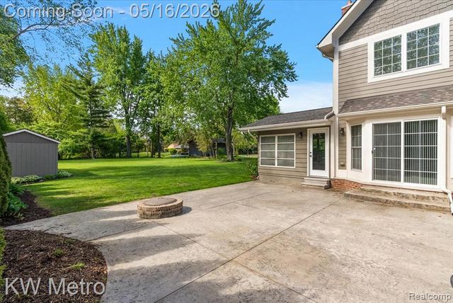 215 Lexington Boulevard, Royal Oak, MI 48073