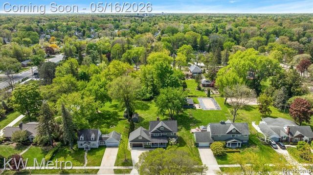 215 Lexington Boulevard, Royal Oak, MI 48073