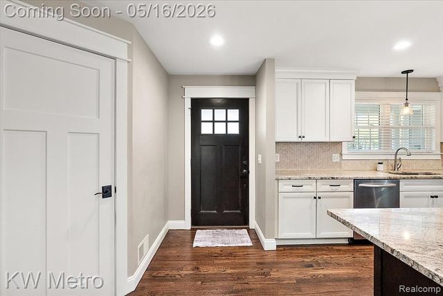 215 Lexington Boulevard, Royal Oak, MI 48073