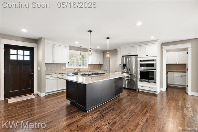 215 Lexington Boulevard, Royal Oak, MI 48073