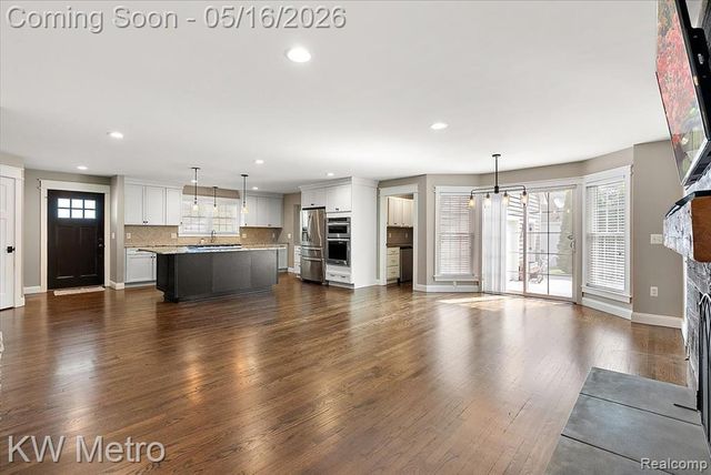 215 Lexington Boulevard, Royal Oak, MI 48073