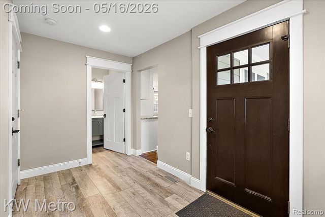 215 Lexington Boulevard, Royal Oak, MI 48073