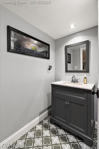 215 Lexington Boulevard, Royal Oak, MI 48073